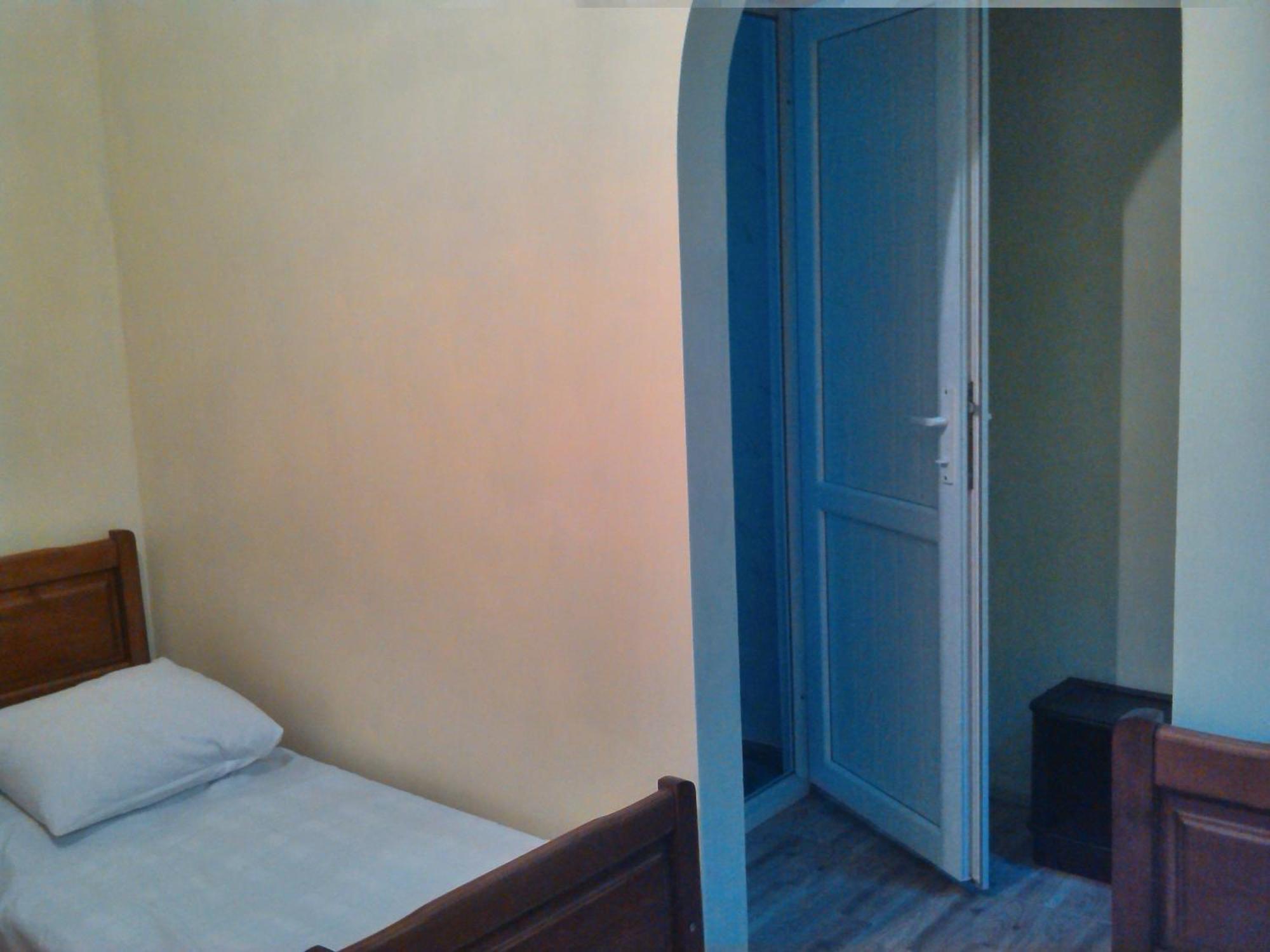 White Guest House Batumi Exterior foto