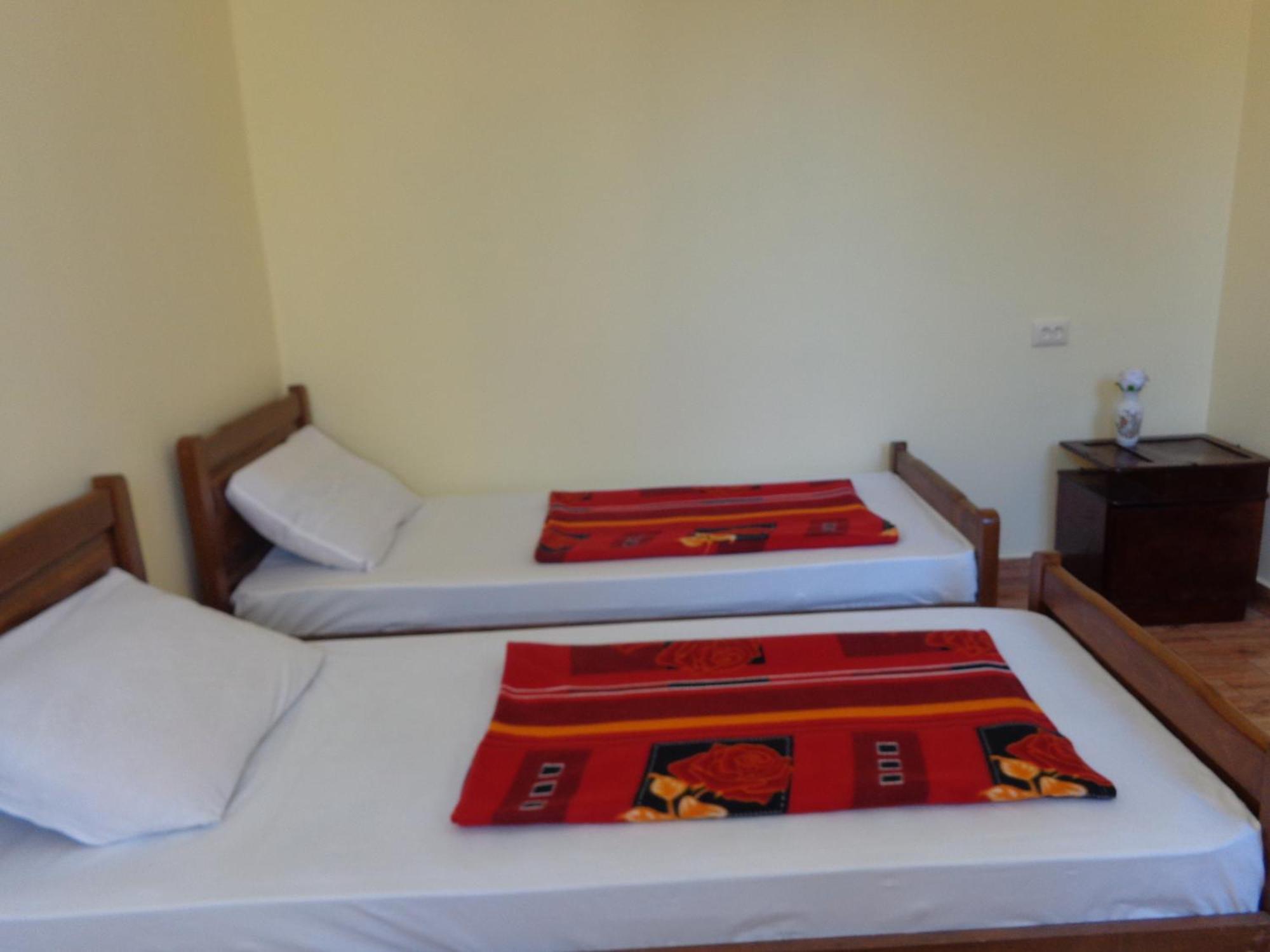 White Guest House Batumi Zimmer foto