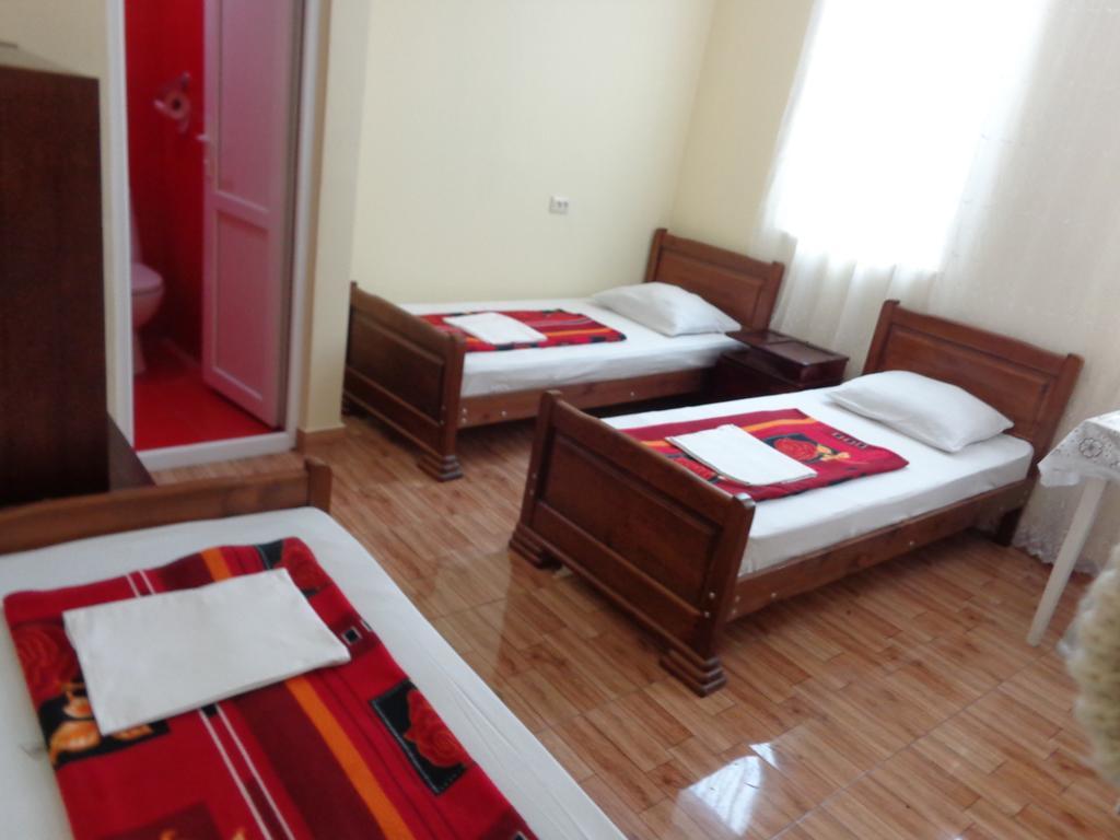 White Guest House Batumi Zimmer foto