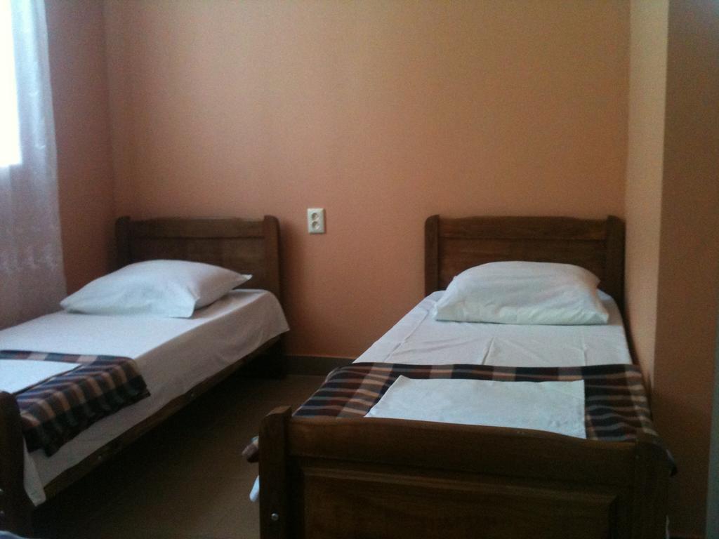 White Guest House Batumi Zimmer foto